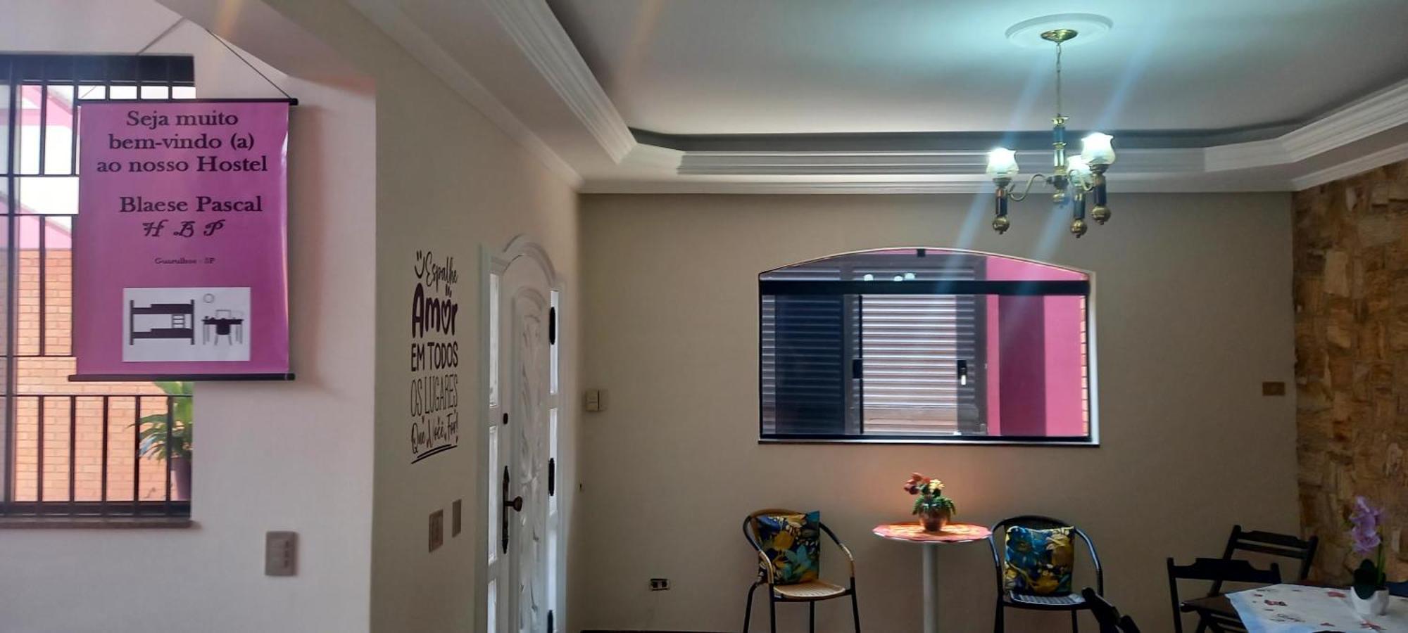 Hostel Blaese Pascal - Hbp กัวรูยุส ภายนอก รูปภาพ