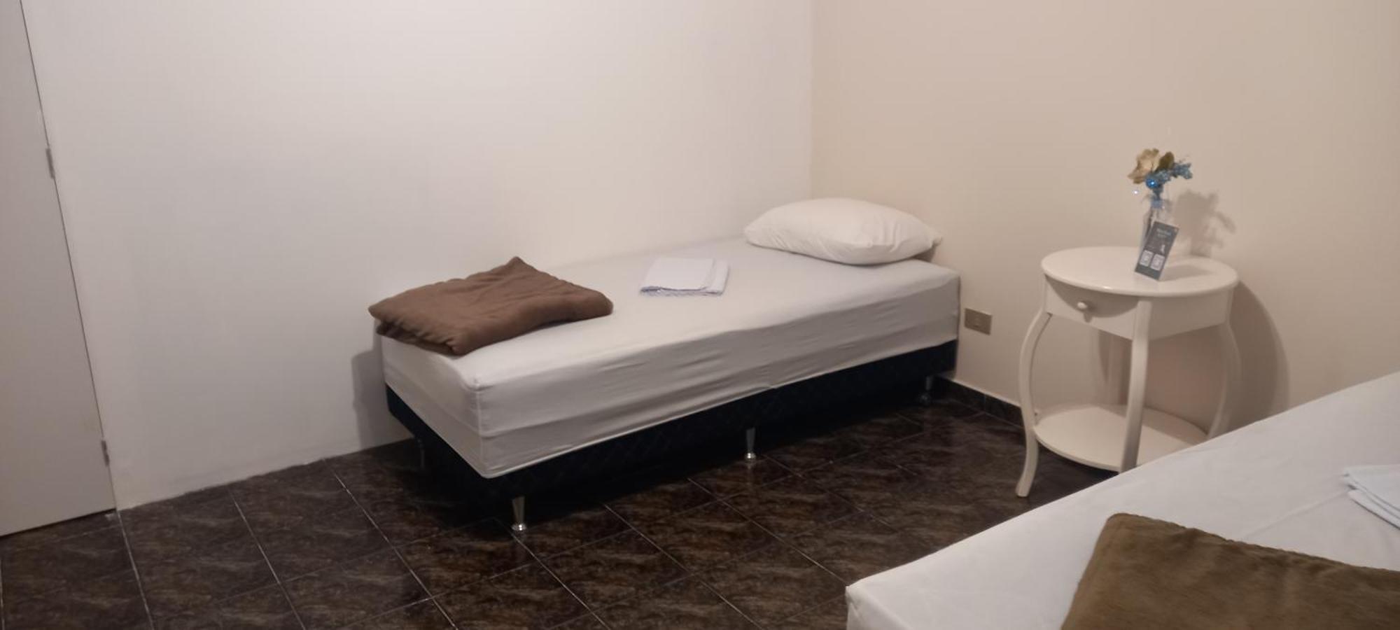 Hostel Blaese Pascal - Hbp กัวรูยุส ภายนอก รูปภาพ