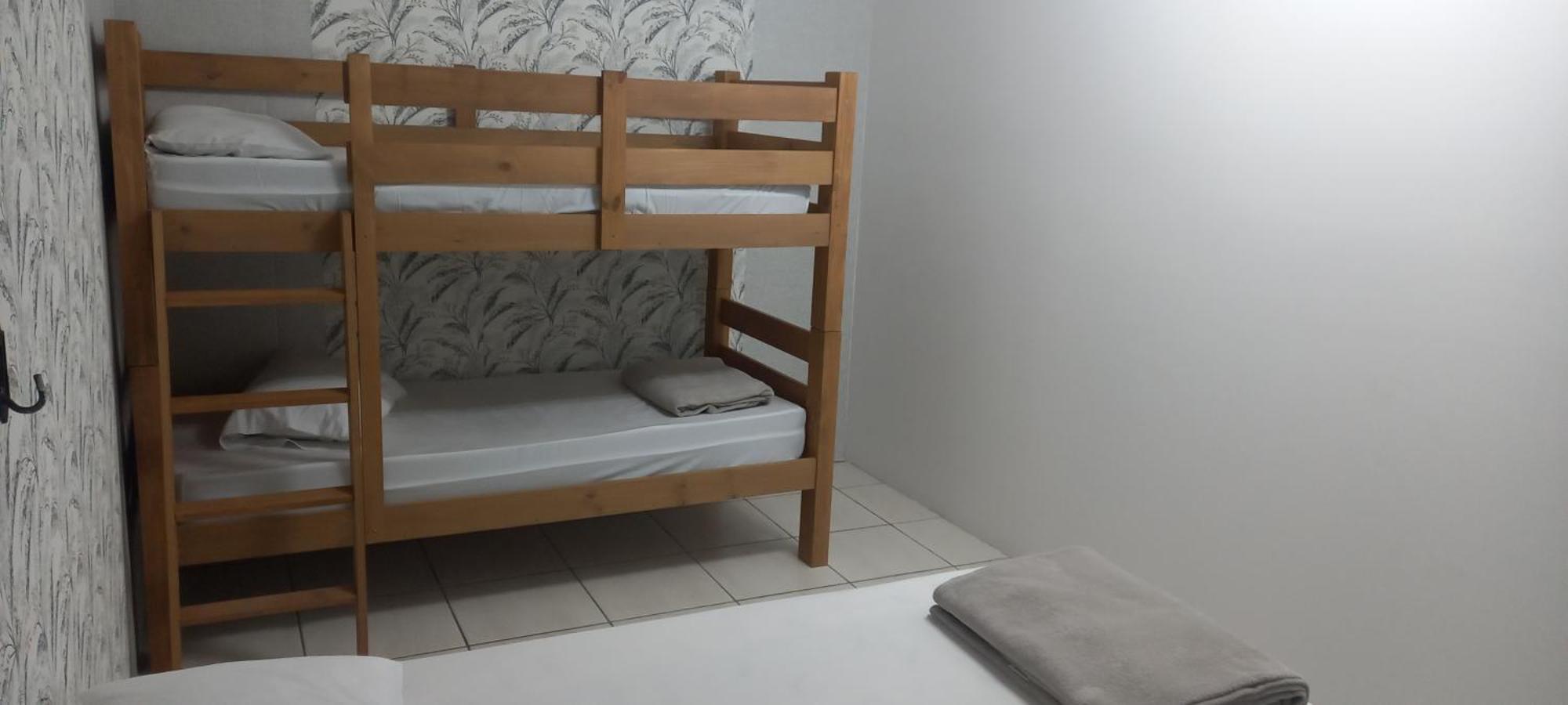 Hostel Blaese Pascal - Hbp กัวรูยุส ภายนอก รูปภาพ